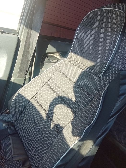 Продам чехлы комплект для ваз 2114