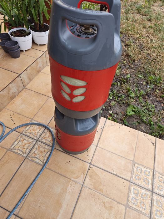 Vând butelie rulota GPL din material compozit/fibră, ideală pentru rulotă, autorulotă, camper, camping, grătar sau alte aplicații pe GPL.