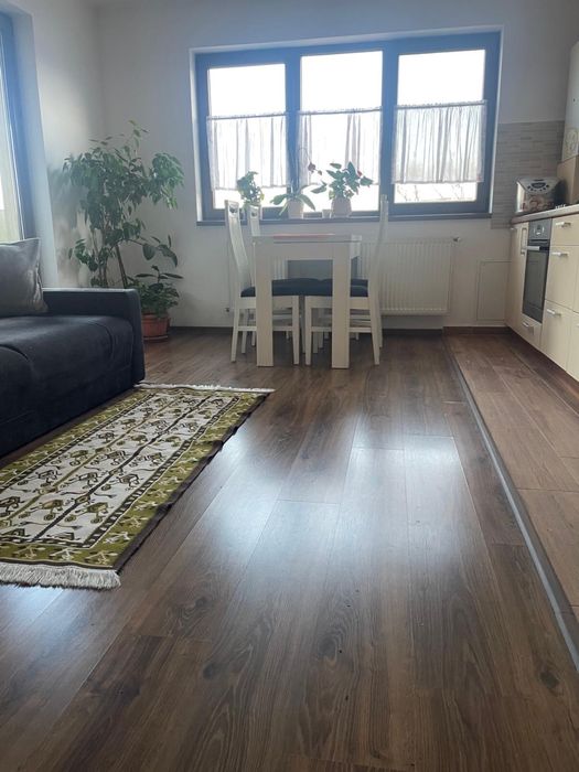 Inchiriez apartament 55 m2