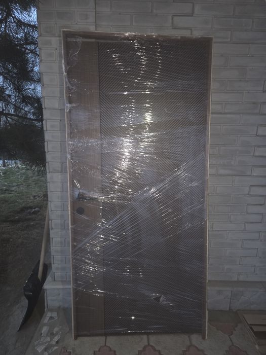 Продам двери внутренние