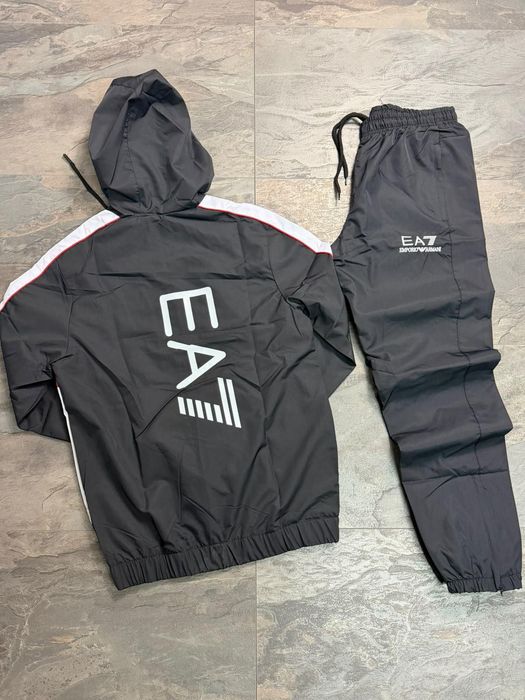 Мъжки шушляк екип/комплект/сет The North Face модел 2026г