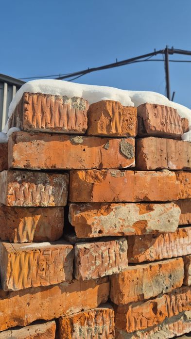 Продам кирпичи б/у