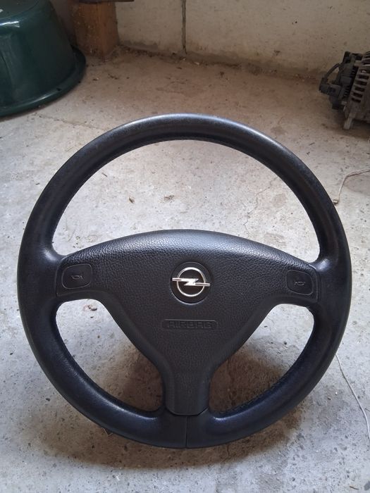 Vând volan de Opel Astra G