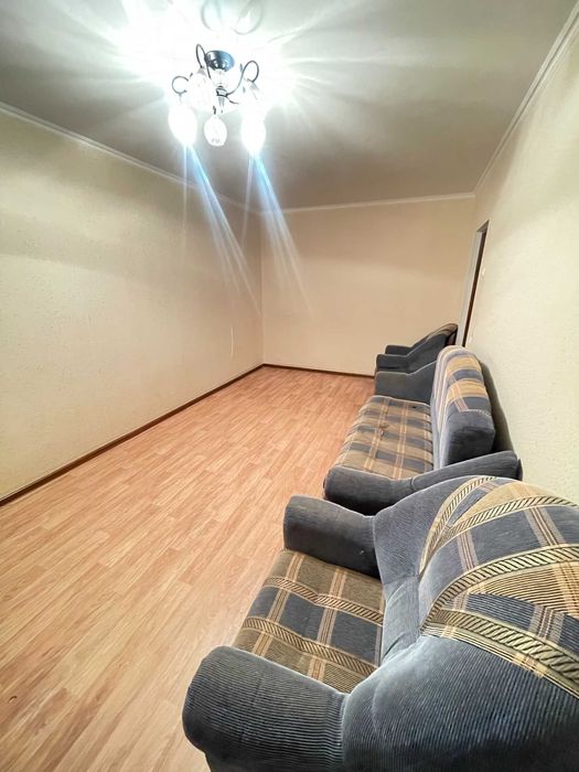 Продам 2 комнатную на 11 микрорайоне