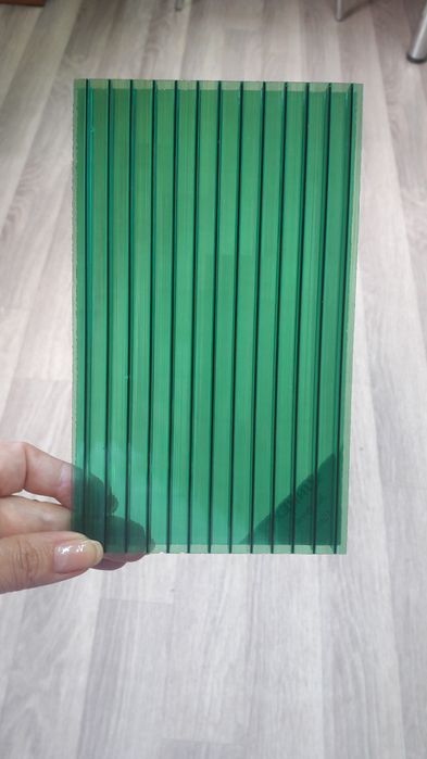 Сотовый поликарбонат 8мм цветной.