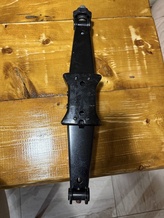 Крик за Мерцедес Вито W639 Metcedes Vito