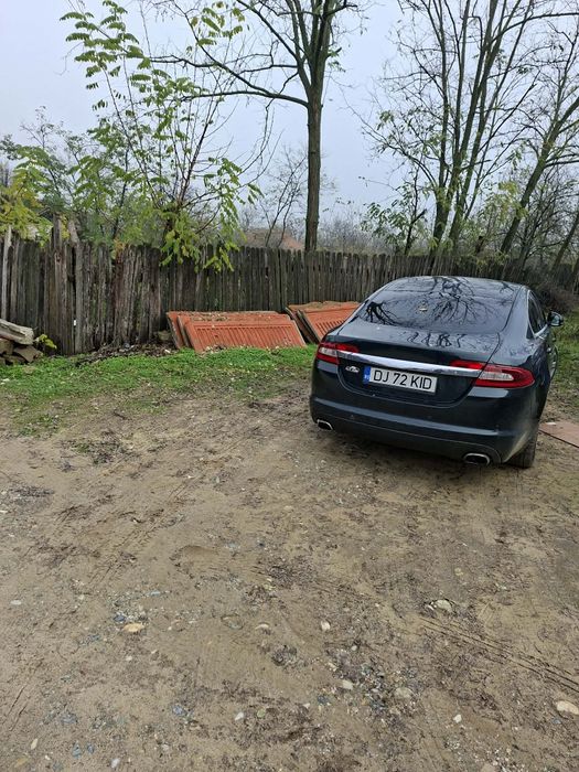 Vând Jaguar  XF 3.0