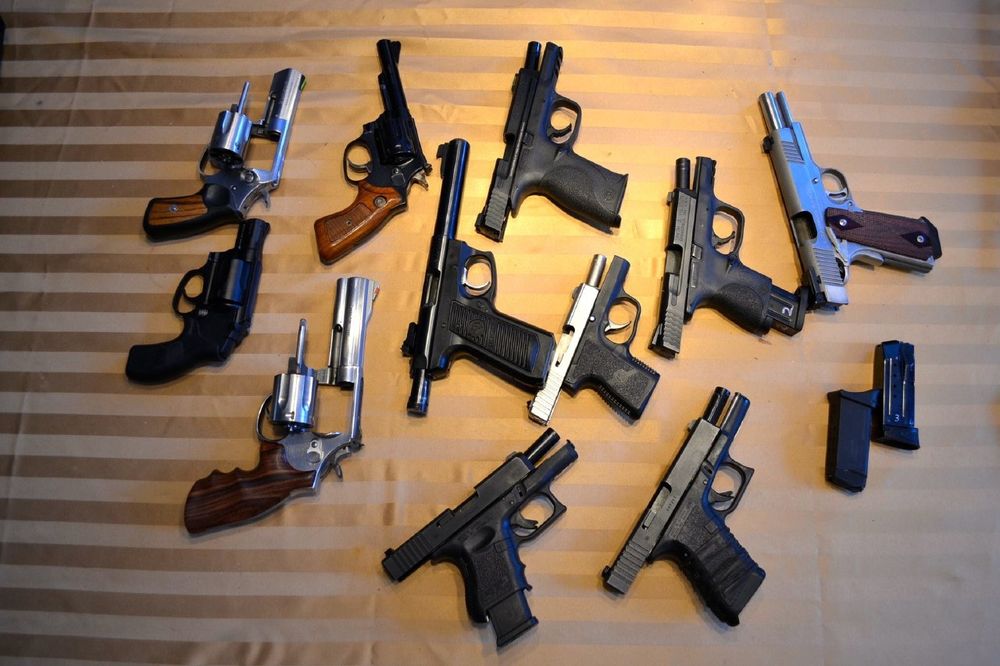 Железный пистолет оптом цены