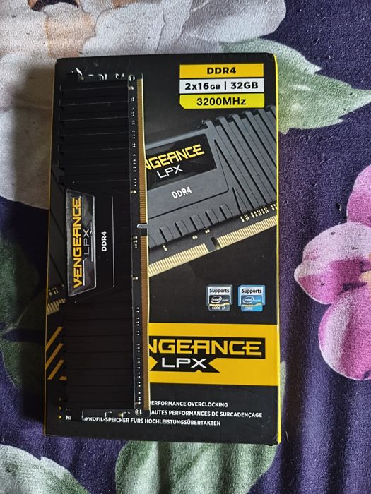 Memorie RAM Corsair Vengeance LPX 16GB DDR4 3200MHz CL16 (Ver 4.32 / Samsung)