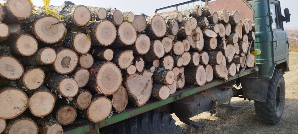 Дърва за огрев  метровки и нарязани и нацепени