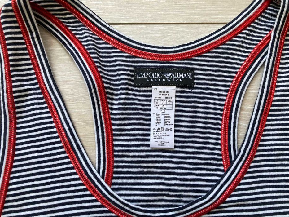 Emporio Armani потник размер М