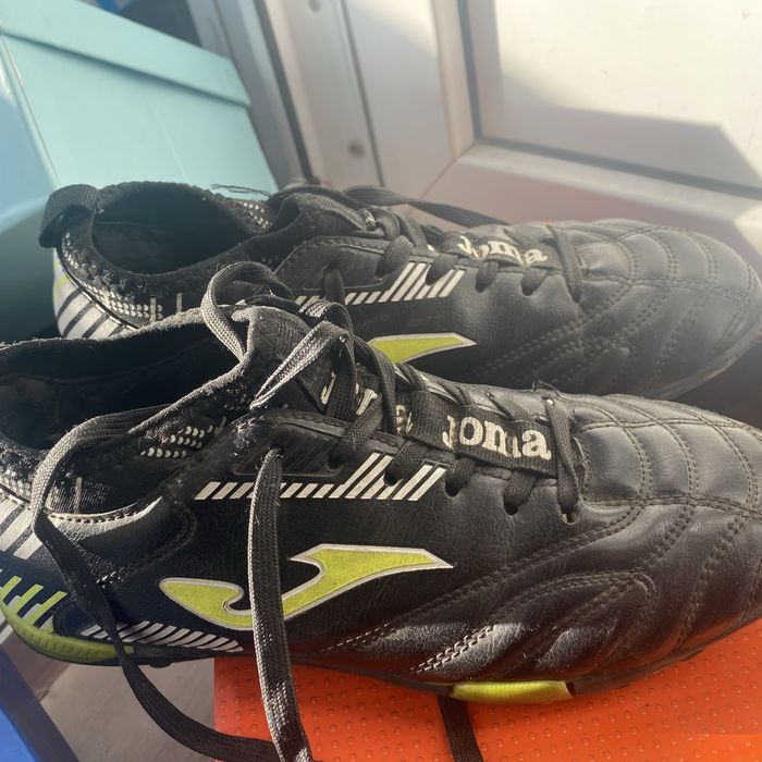 Кроссовка мен сороконожка