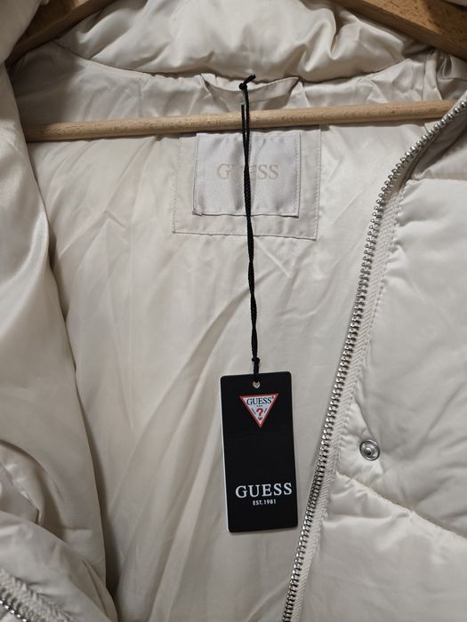 Дамско зимно яке Guess