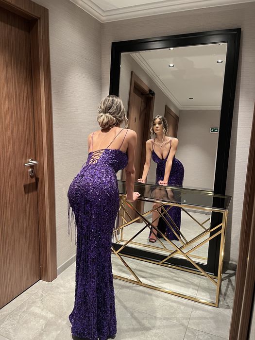 ПРОДАВА СЕ официална рокля sherri hill