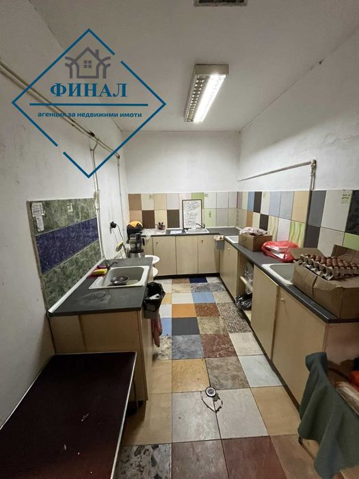 Търговски обект в с. Хан Крум