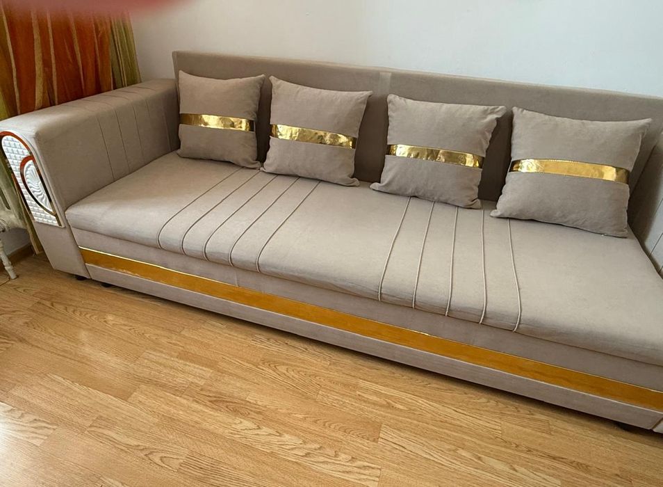 Продаю диван в отличном состоянии