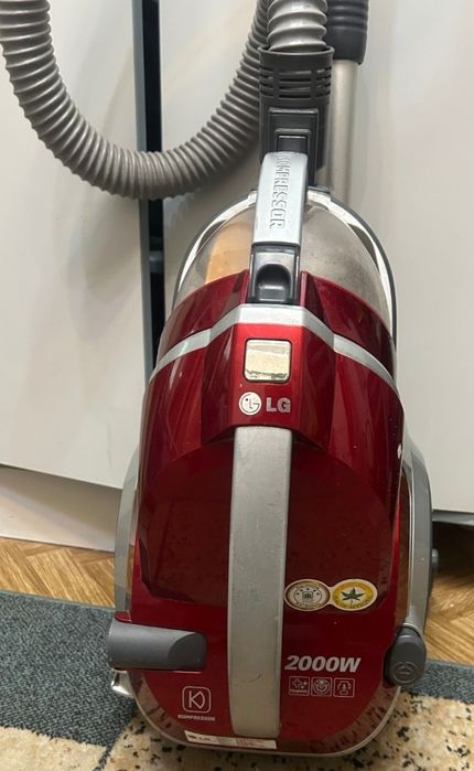 Пылесос LG продам срочно