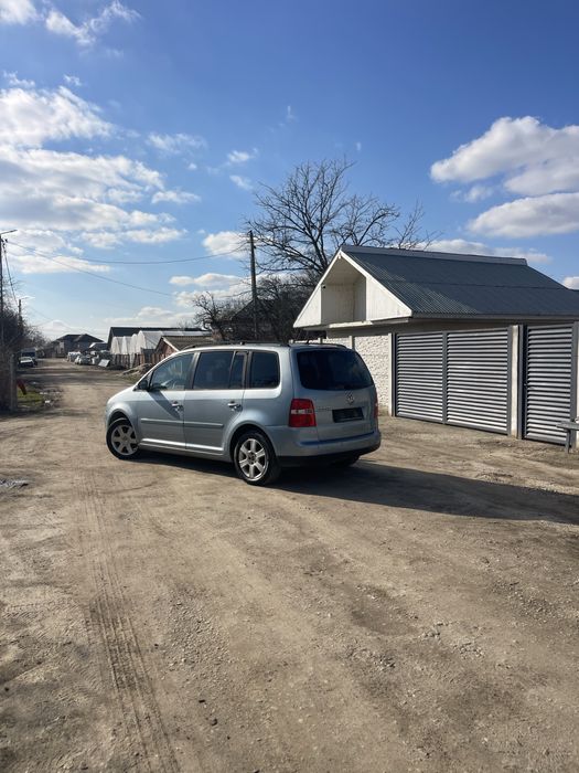 Volkswagen Touran 1.4 TFSI 2006 140 CP Clima