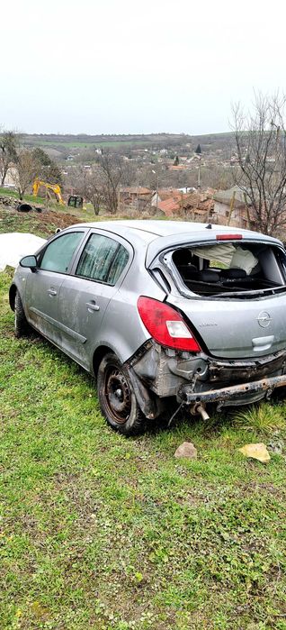 Опел корса 1.2 2007год.