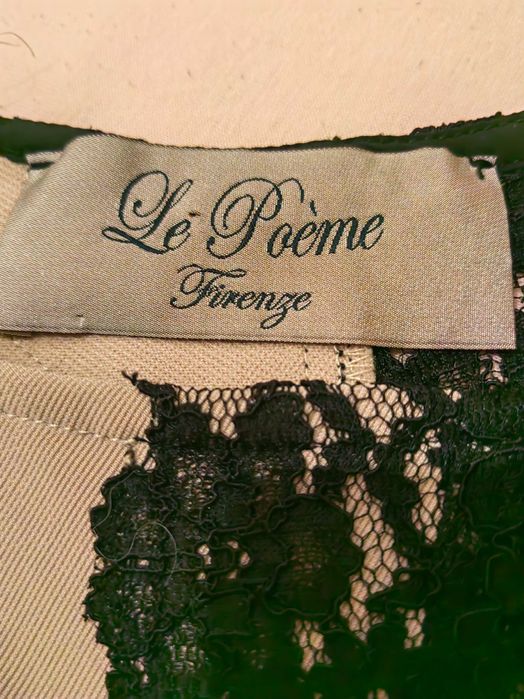 Официална рокля по тялото