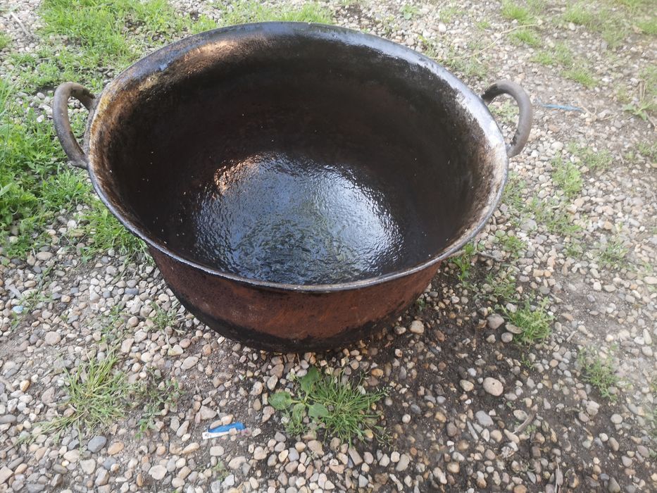 Vând căldare ceaun tuci