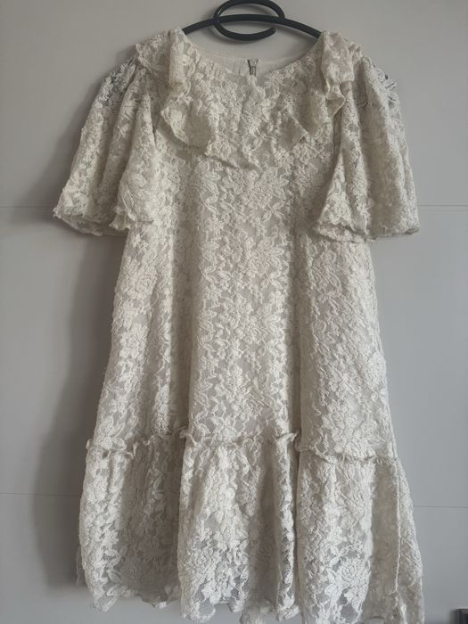 Официални рокли с дантела