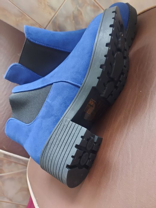 Ghete piele intoarsa