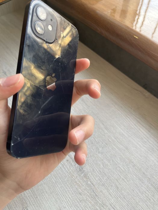 Iphone 12 sotiladi