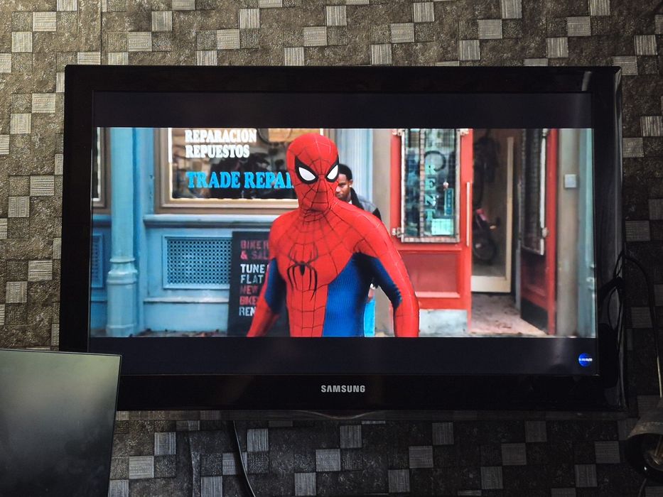 Телевизор Samsung Full HD