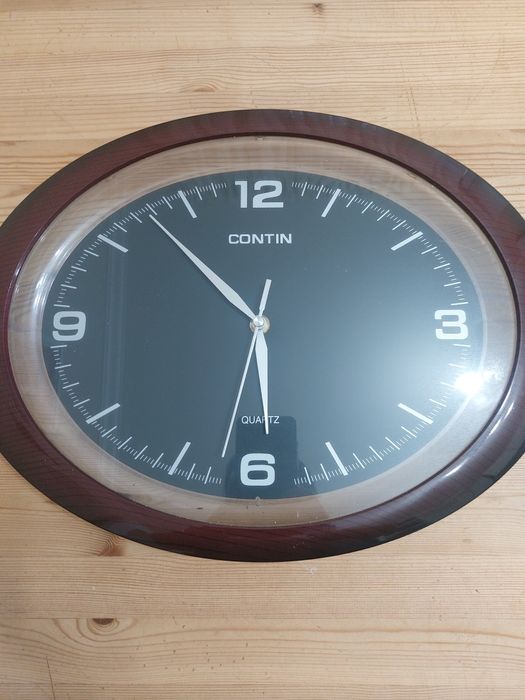 Продаётся  часы настенные