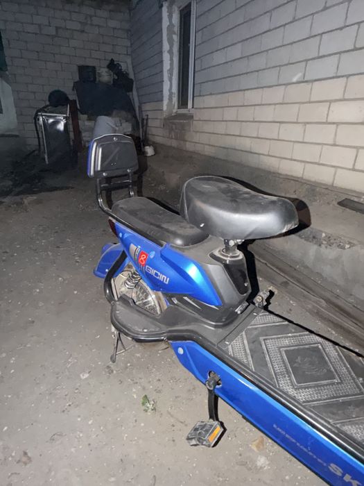 Продам электромобиль