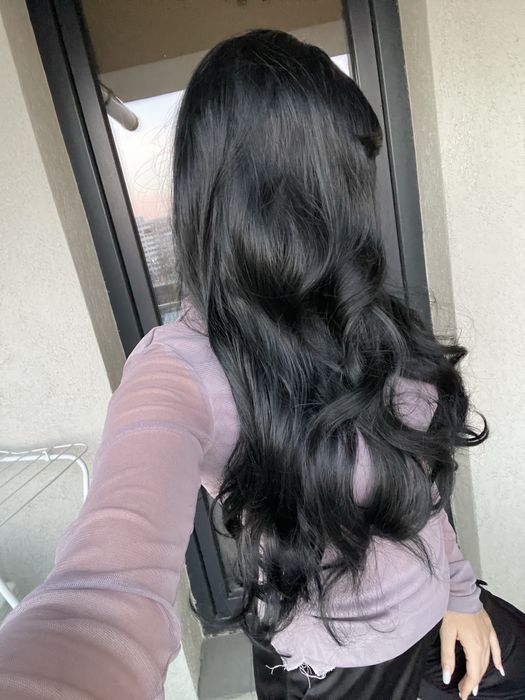 Peruca lunga bruneta ondulata