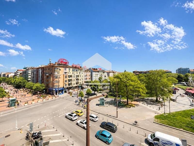 Дава се под наем Двустаен апартамент в София, Център - 67 кв.м за 1196.97 € - Снимка #5