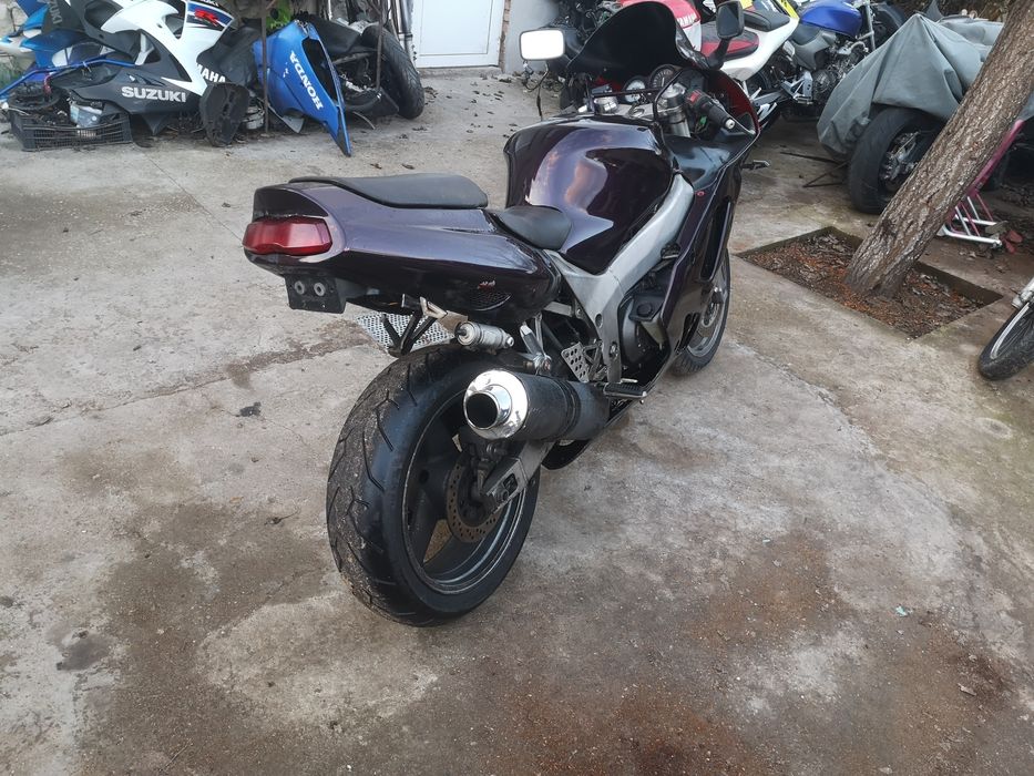 Kawasaki Zx9r на части