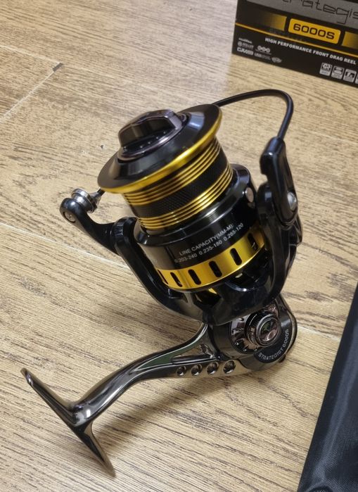 Lanseta Feeder FL BLACK FORCE 4.20 + Mulineta FL Strategist 6000