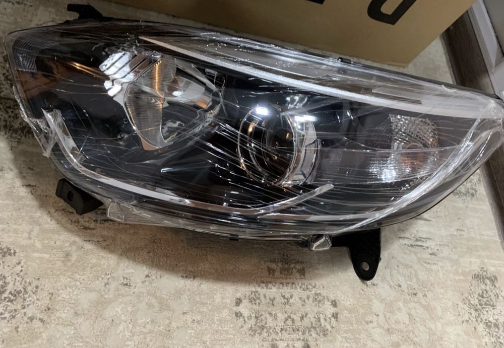 Фара Renault Kaptur
