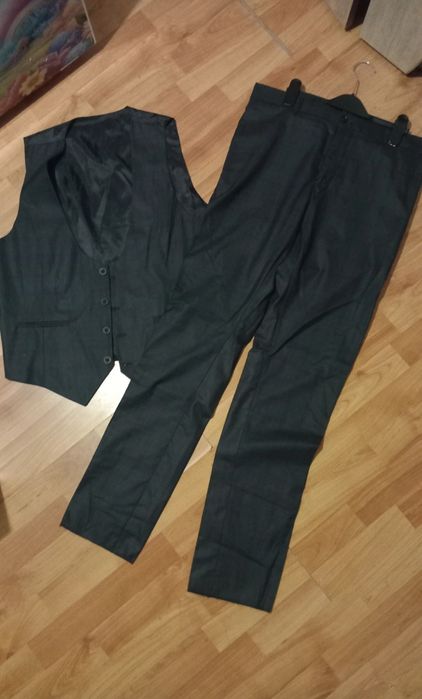 Costum barbati vesta și pantaloni