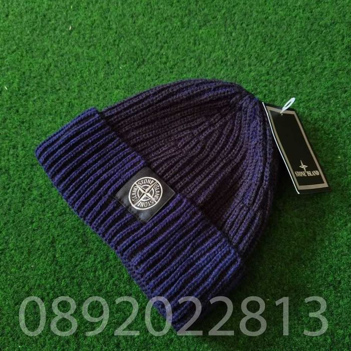 Нови Зимни Шапки Stone Island