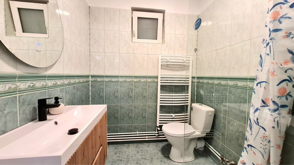 Inchiriez apartament 3 camere
