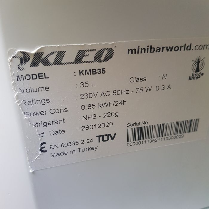 Vind mini frigider 50 lei