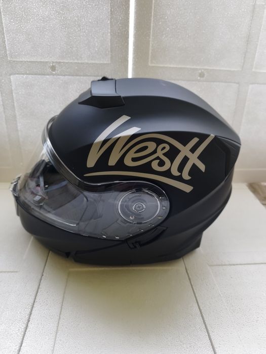 Мото каска Westt
