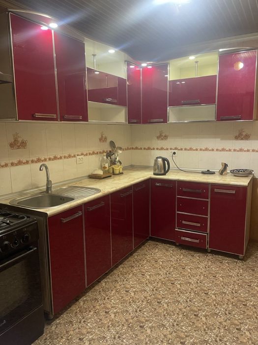 Sotuvga hovli uy, 6 sotix 6 xona, SROCHNO SOTILADI