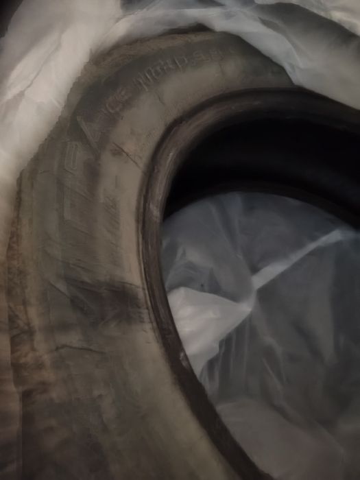 Продам Maxxis зимнию резину