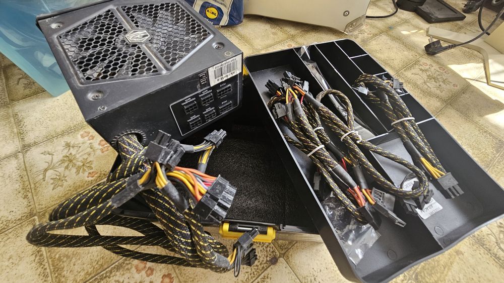 Компютърно захранване 1000W Raidmax Cobra RX-1000AE-B