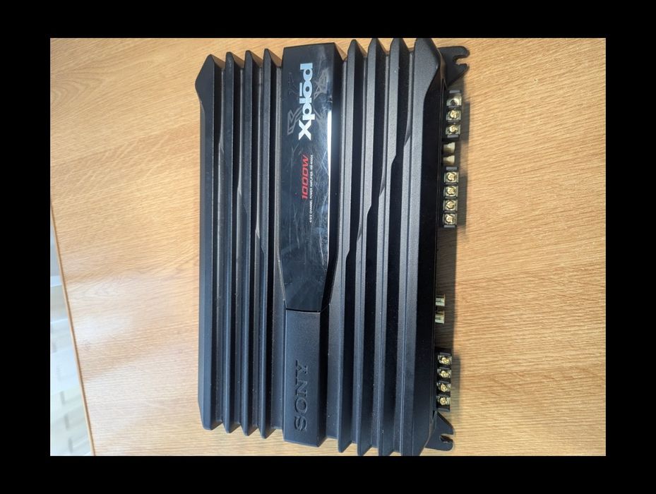 Vând amplificator sony