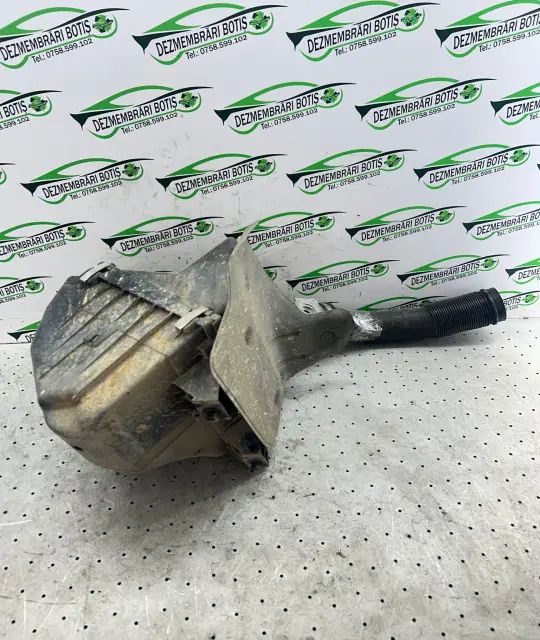 Carcasa filtru aer Audi A4 1998 1.8 MT (125 hp)