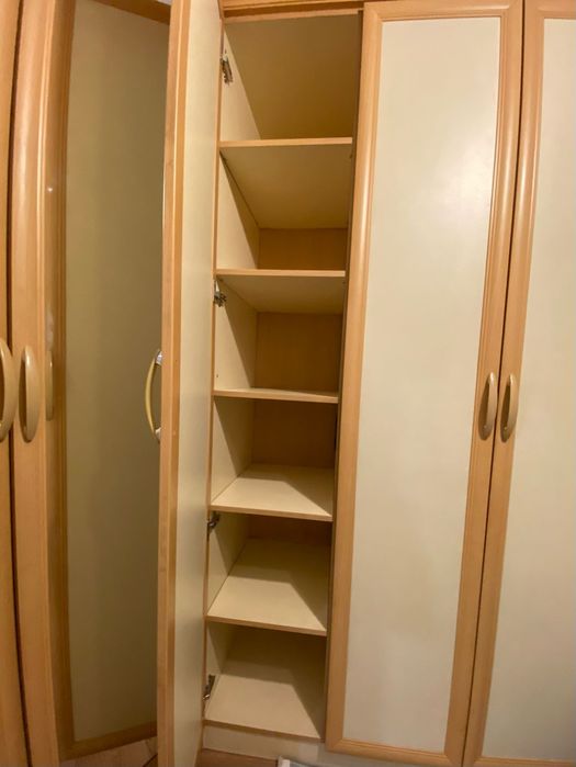 Продам угловой шкаф