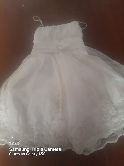 Продам детские платья