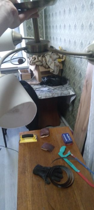 Продам люстру б/у в хорошем состояний