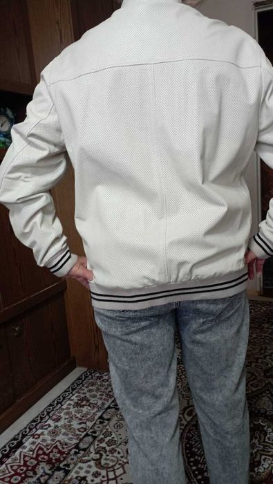 Кожаная куртка мужская.